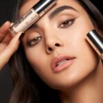 Rodial Banana Lowlighter – Brightening & Perfecting Complexion Enhancer, Light Coverage Under Eye Concealer, Reduces Dark Circles & Hydrates The Skin