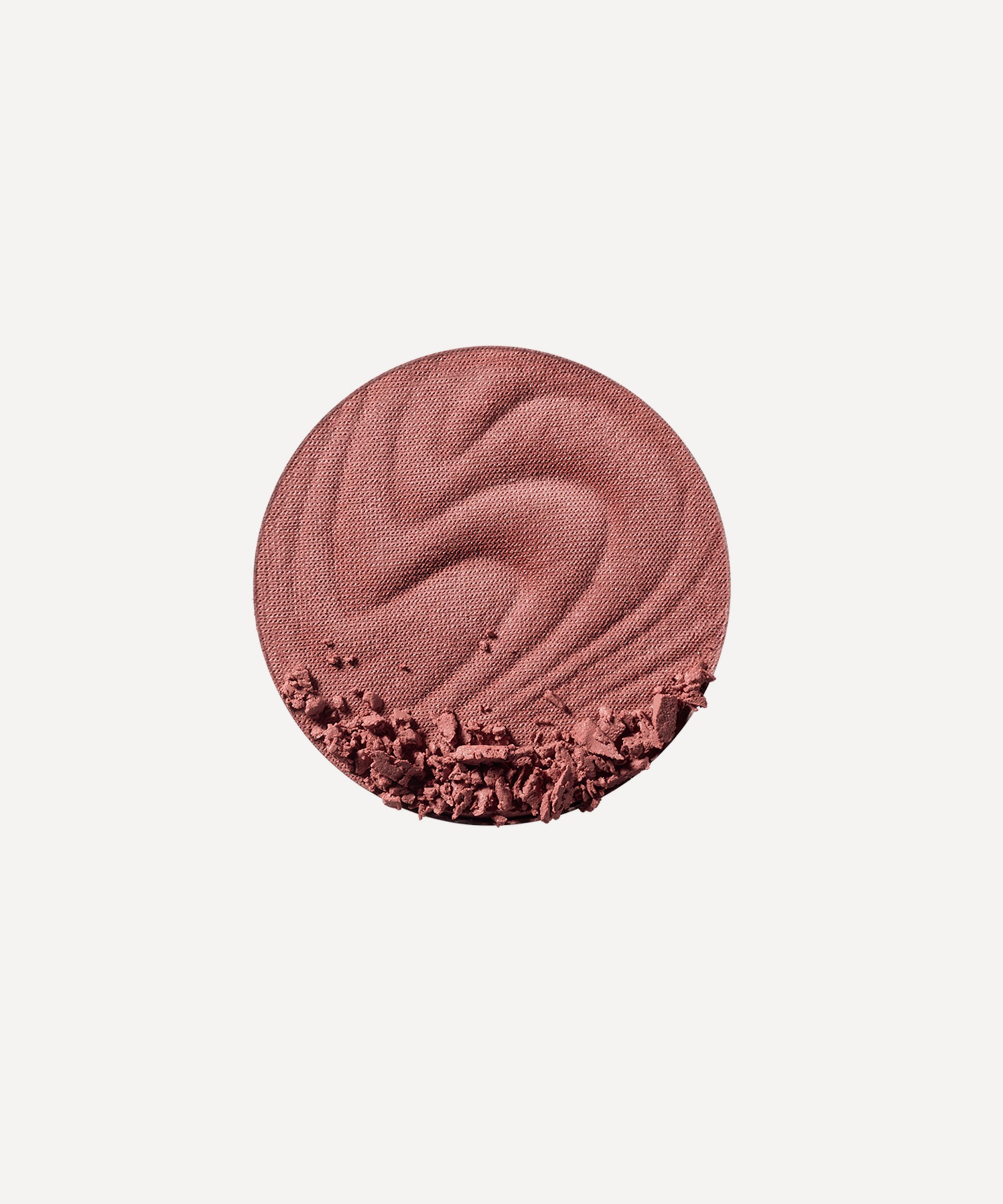 r.e.m. beauty                                                                                                                                        Hypernova Satin Matte Blush 5g