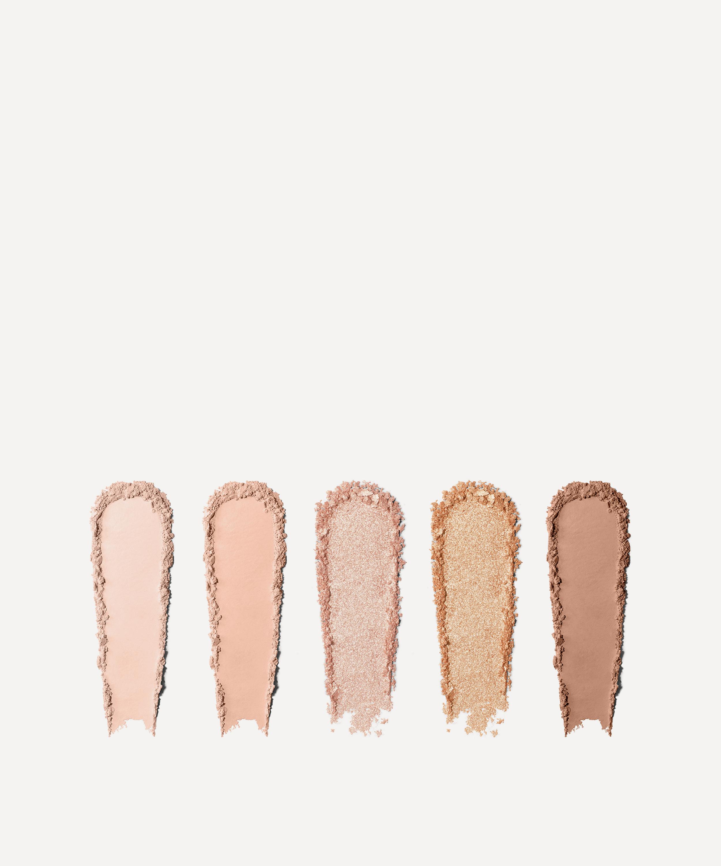 Bobbi Brown                                                                                                                                        Peachy Nudes Eye Shadow Palette 5.5g
