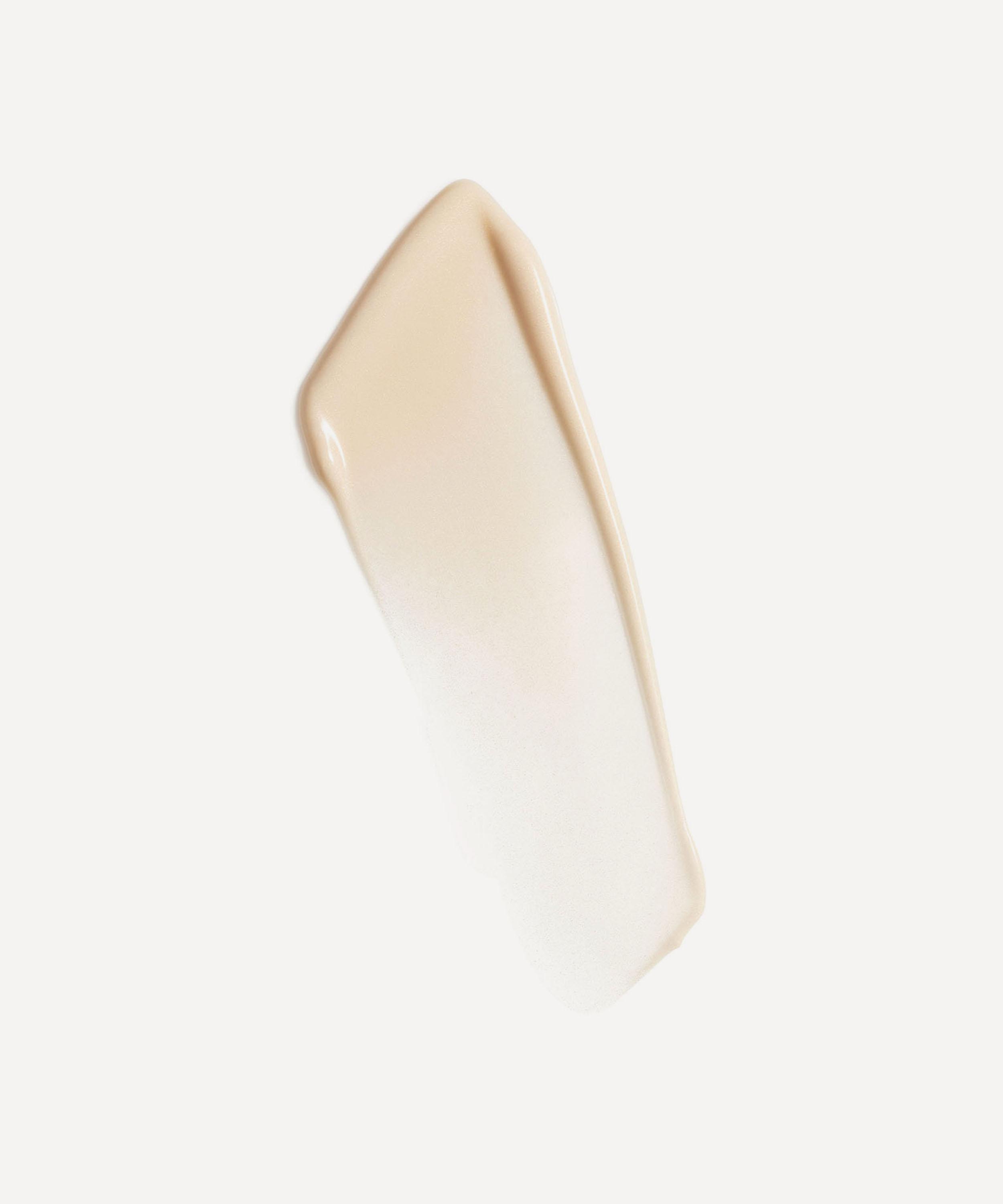 Chantecaille                                                                                                                                        Sheer Glow Gold Face Tint 30g