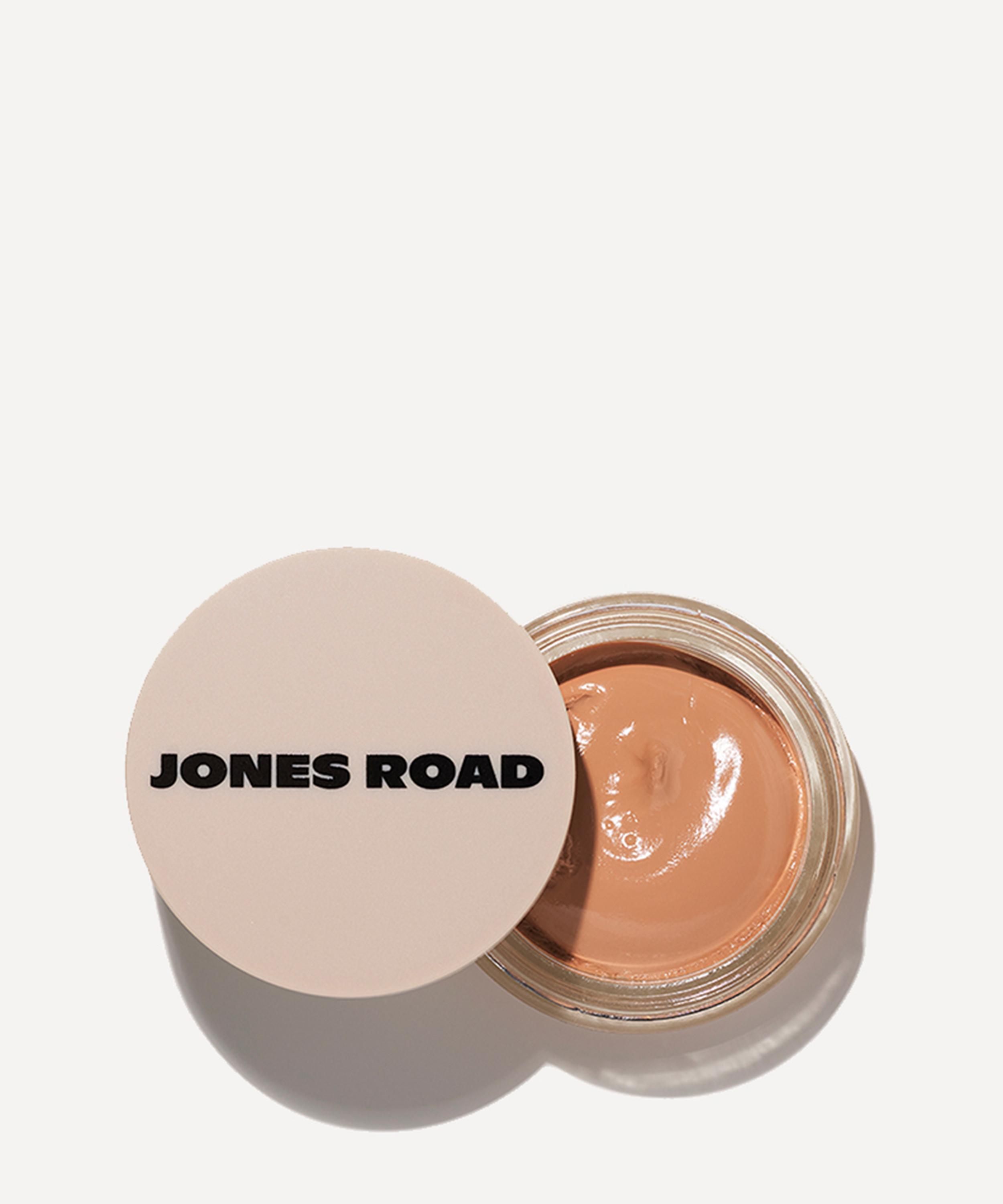 Jones Road                                                                                                                                        What the Foundation 35g
